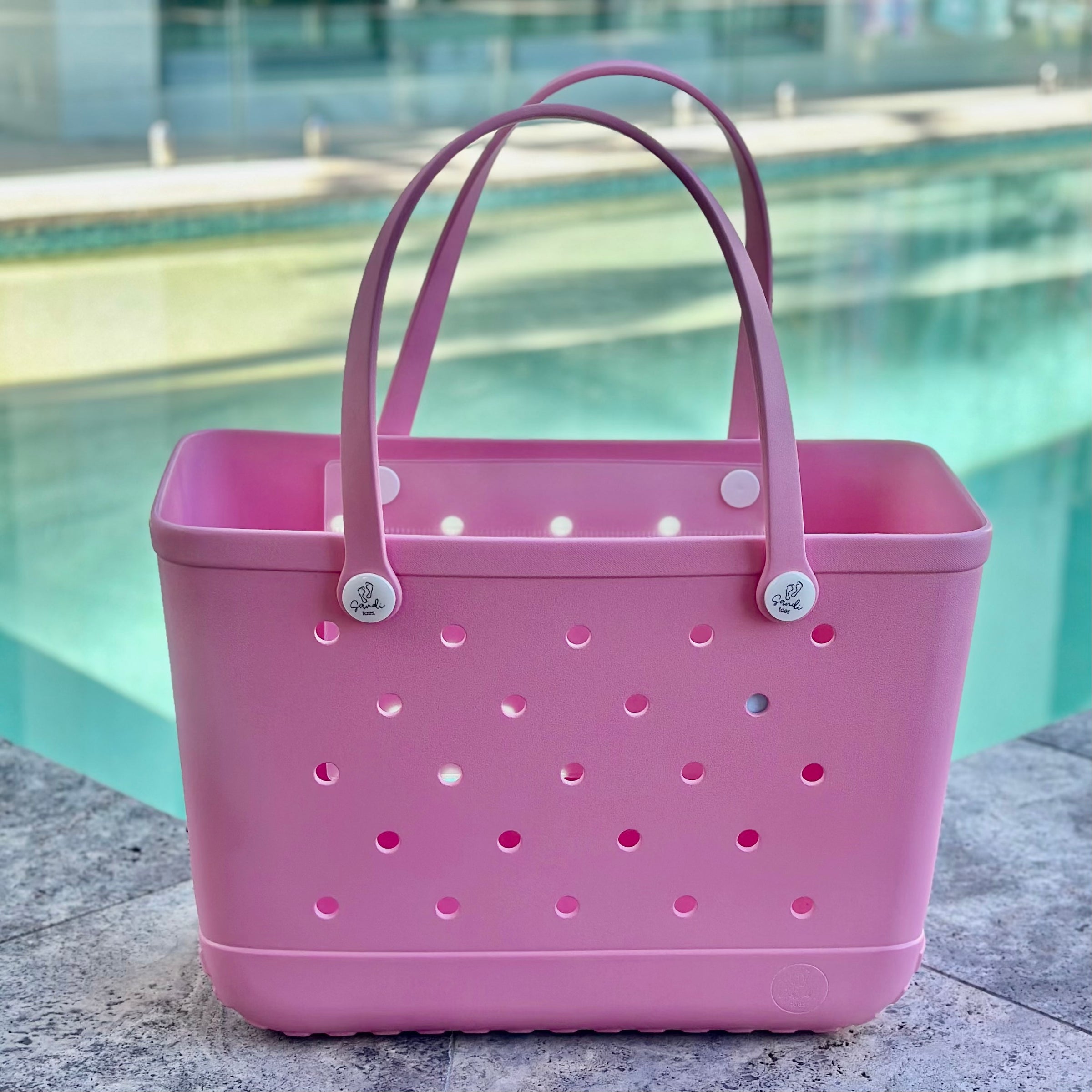 * "Large Seashell EVA silicone beach tote bag front view showcasing maximum capacity and sturdy construction"